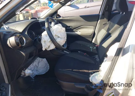 2019 Nissan Kicks Sv z USA, uszkodzony, nr VIN 3N1CP5CU6KL491672